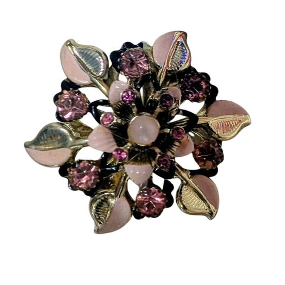 Vintage Mid-Century Pink Rhinestone gold tone flower brooch. - Picture 1 of 1